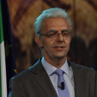 Foto Nicoloro G. 19/11/2012 Milano Trasmissione televisiva su Rai3 ” Che tempo che fa ” condotta da Fabio Fazio. nella foto Neri Marcorè