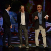 Foto Nicoloro G.   21/02/2015   Milano    Trasmissione televisiva su Rai 3 " Che fuori tempo che f a ". nella foto da sinistra Fabio Fazio con i due critici musicali Ernesto Assante e Gino Castaldo.