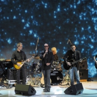 Foto Nicoloro G. 24/12/2011 Milano Trasmissione televisiva su Rai3 " Che tempo che fa " condotta da Fabio Fazio. nella foto Antonello Venditti e la sua band