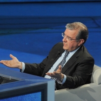 Foto Nicoloro G. 26/11/2011 Milano Trasmissione televisiva su Rai3 " Che tempo che fa " condotta da Fabio Fazio. nella foto Massimo Mucchetti