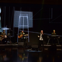Foto Nicoloro G.  27/09/2015   Milano  Trasmissione televisiva su Rai 3 ' Che tempo che fa '. nella foto il cantautore Giuliano Sangiorgi con la sua band i ' Negramaro '.