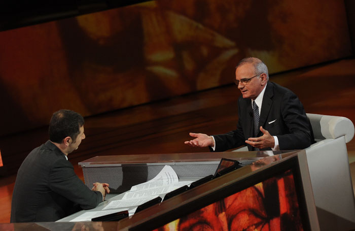Foto Nicoloro G. 04/03/2012 Milano Trasmissione televisiva su Rai3 ” Che tempo che fa ” condotta da Fabio Fazio. nella foto Fabio Fazio – Attilio Befera