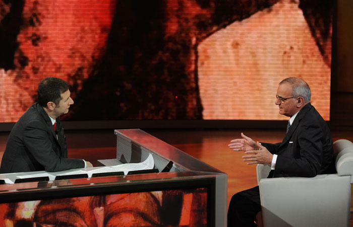 Foto Nicoloro G. 04/03/2012 Milano Trasmissione televisiva su Rai3 ” Che tempo che fa ” condotta da Fabio Fazio. nella foto Fabio Fazio – Attilio Befera