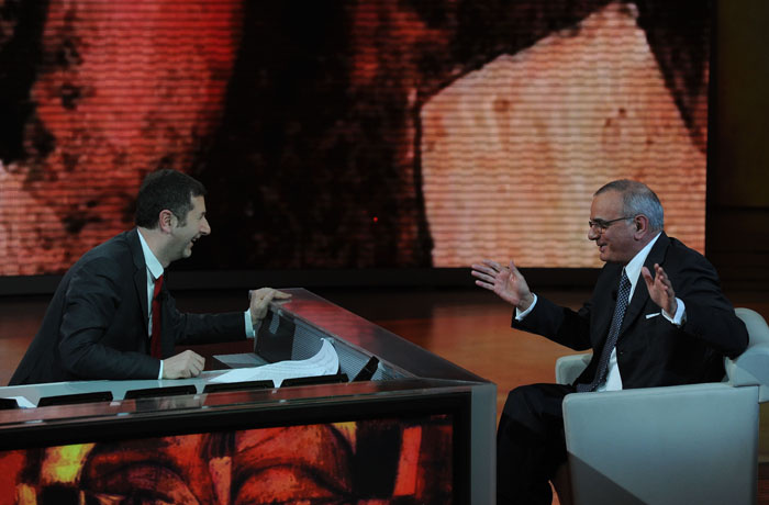 Foto Nicoloro G. 04/03/2012 Milano Trasmissione televisiva su Rai3 ” Che tempo che fa ” condotta da Fabio Fazio. nella foto Fabio Fazio – Attilio Befera