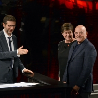 Foto Nicoloro G.  01/02/2014  Milano    Trasmissione televisiva su Rai3 " Che tempo che fa ". nella foto Fabio Fazio accoglie in studio i due segretari generali Susanna Camusso, Cgil, e Luigi Angeletti, Uil.