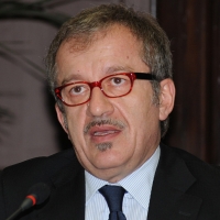 Foto Nicoloro G. 08/04/2011 Milano Vertice in Prefettura tra i ministri degli esteri d’ Italia e di Francia sul problema dell’ immigrazione. nella foto Roberto Maroni, Ministro degli Esteri italiano