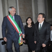 Foto Nicoloro G. 18/10/2011 Milano E’ arrivato in citta’ il presidente della Repubblica di Mongolia ed e’ stato ricevuto a palazzo Marino dal sindaco. nella foto Giuliano Pisapia – Gantuya Tsevegdorj -Tsakhiagiin Elbegdorj