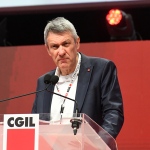 Foto Nicoloro G.   15/03/2023   Rimini   Prima giornata del XIX Congresso Nazionale CGIL dal titolo ' Il lavoro crea il futuro '.   nella foto  il segretario generale Maurizio Landini.