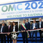 Foto Nicoloro G.   28/09/2021   Ravenna    XV edizione di OMC - Med Energy Conference che quest' anno pone al centro del dibattito la ' transizione ecologica '. nella foto il tradizionale taglio del nastro con al centro la presidente di OMC 2021 Monica Spada, il ministro del petrolio dell' Egitto Tarek El Molla, a sinistra, e il sindaco di Ravenna Michele de Pascale.