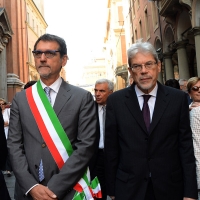Foto Nicoloro G.  02/08/2015   Bologna   Trentacinquesimo anniversario della strage alla stazione di Bologna. nella foto il sindaco di Bologna Virginio Merola, a sinistra, e il sottosegretario Claudio De Vincenti.