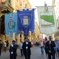 Foto Nicoloro G.  02/08/2015   Bologna   Trentacinquesimo anniversario della strage alla stazione di Bologna. nella foto striscioni, bandiere e gonfaloni lungo il corteo.