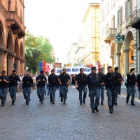 Foto Nicoloro G.  02/08/2015   Bologna   Trentacinquesimo anniversario della strage alla stazione di Bologna. nella foto il cordone della  polizia alla testa del corteo.