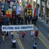 Foto Nicoloro G.  02/08/2015   Bologna   Trentacinquesimo anniversario della strage alla stazione di Bologna. nella foto striscioni, bandiere e gonfaloni lungo il corteo.